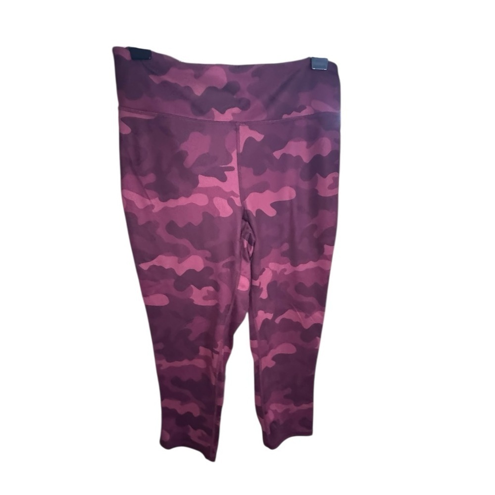 Gap fit cropped pants red camo - Picture 2 of 7